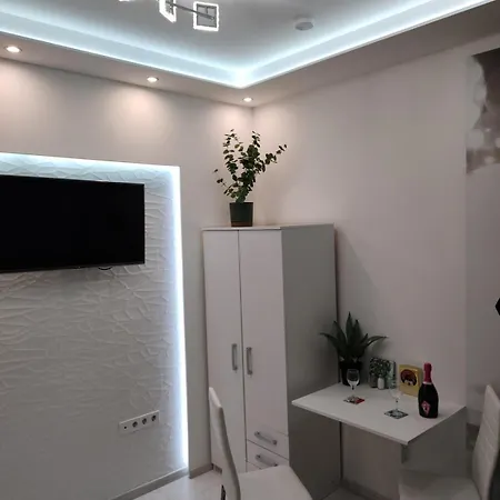 Diamond In Party District Apartment Budapest